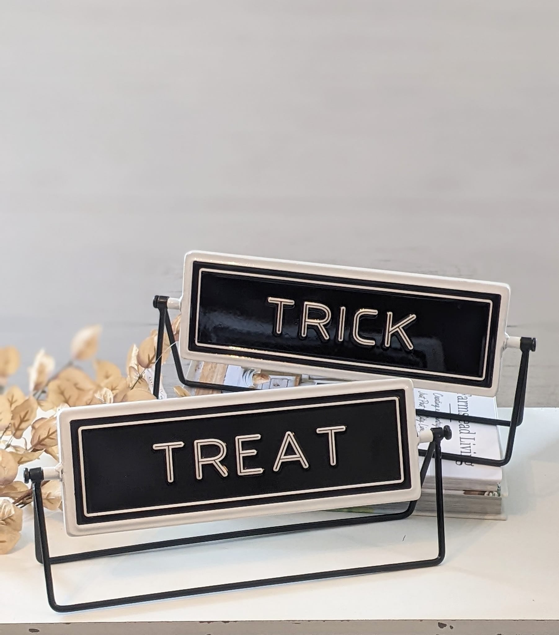 Trick Or Treat Flip Sign