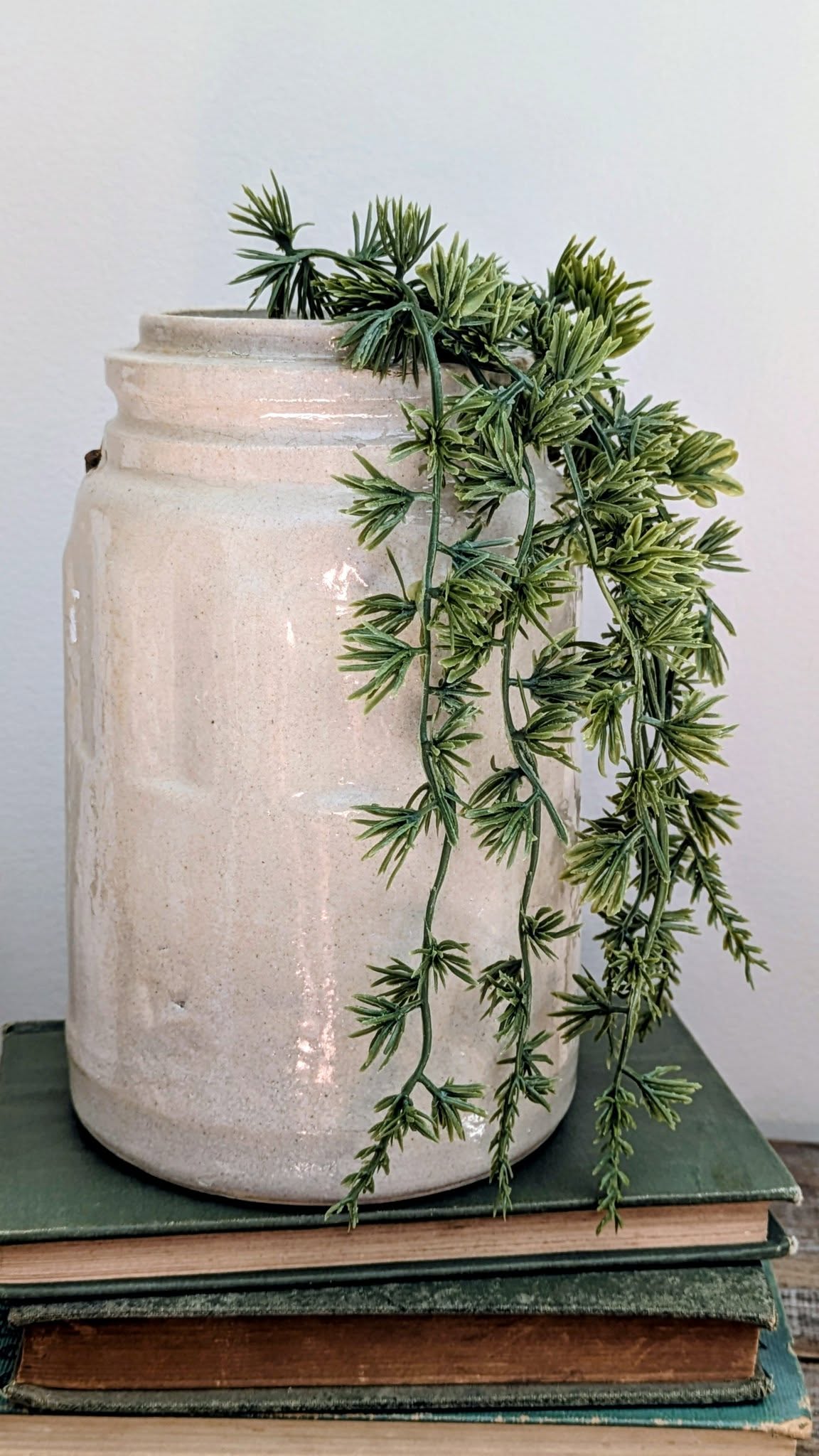 Dripping Pine Hanging Stem