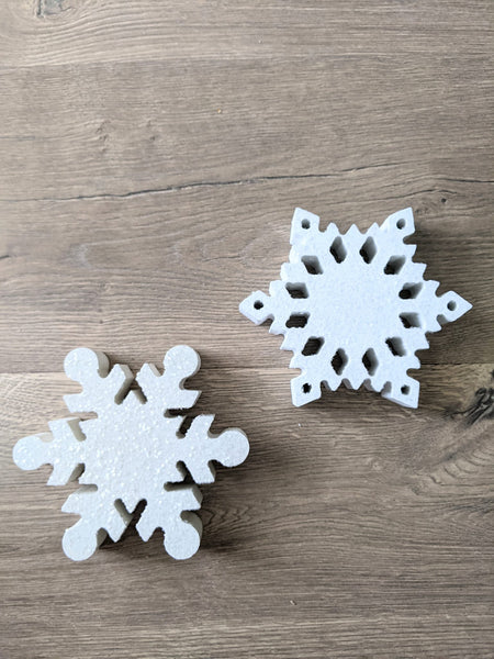 Wood Snowflake Sitter Set/2