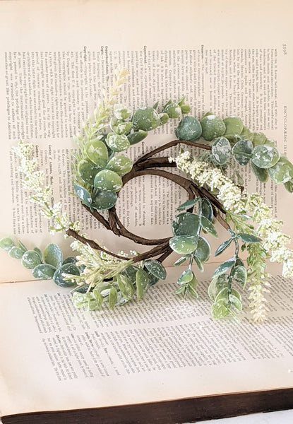 Succulent and Tiny Flower Mini Candle Ring