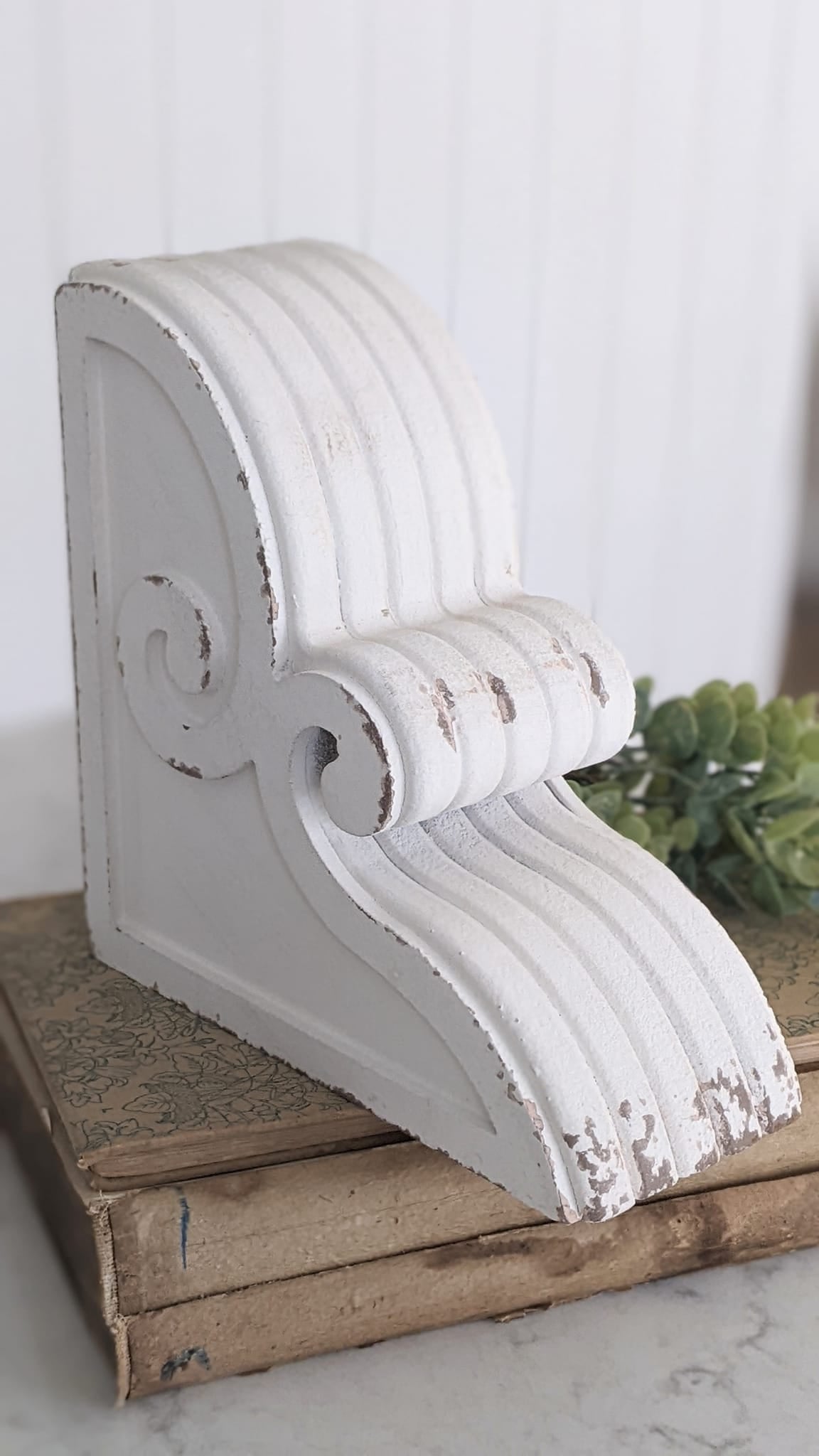White Antique-Inspired Corbel